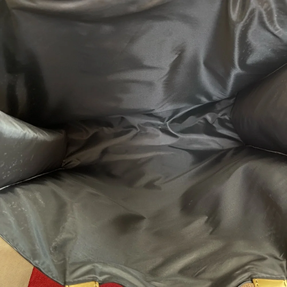 New Macys Large Black Patent Tote Bag - Picture 3 of 11